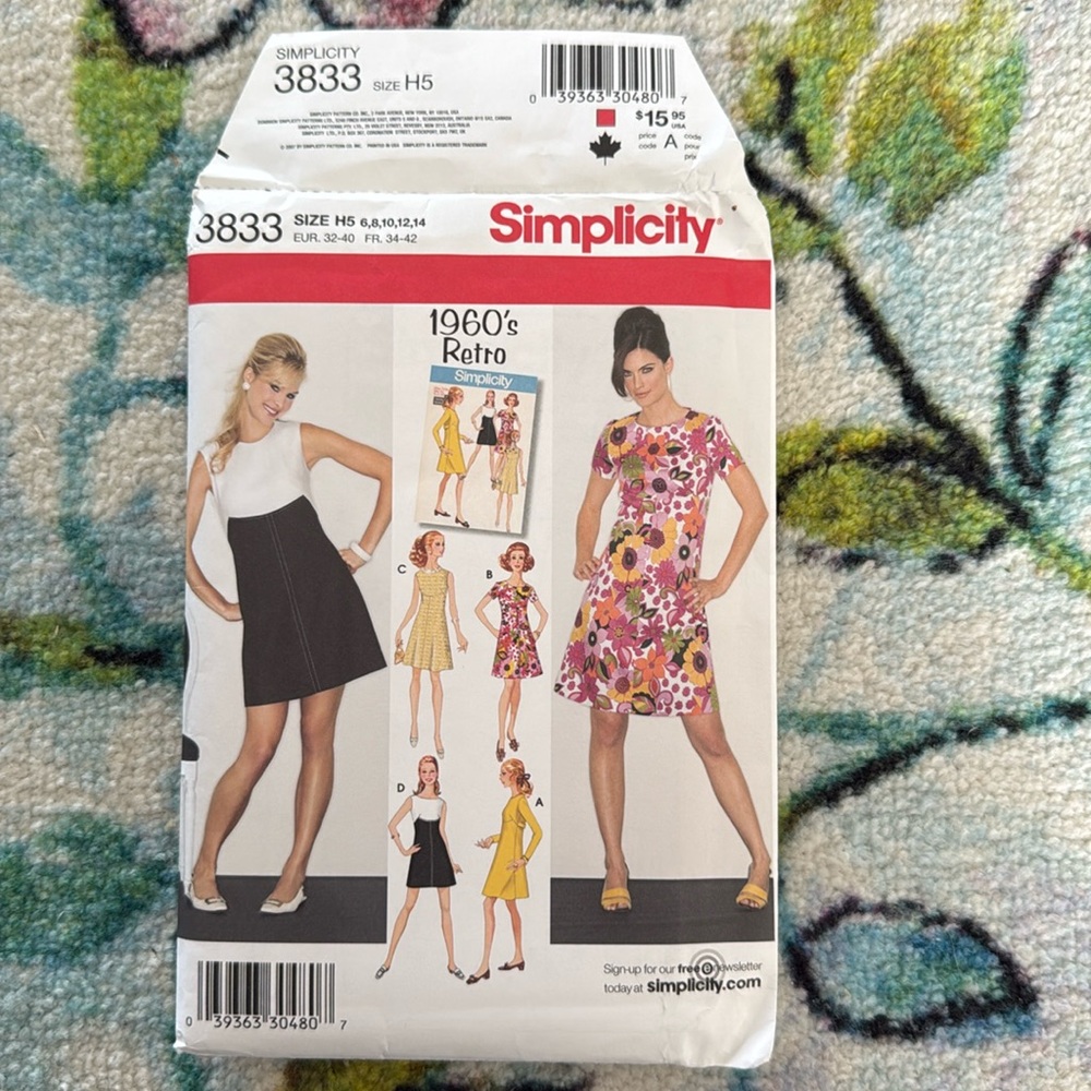 Simplicity sewing pattern uncut 3833